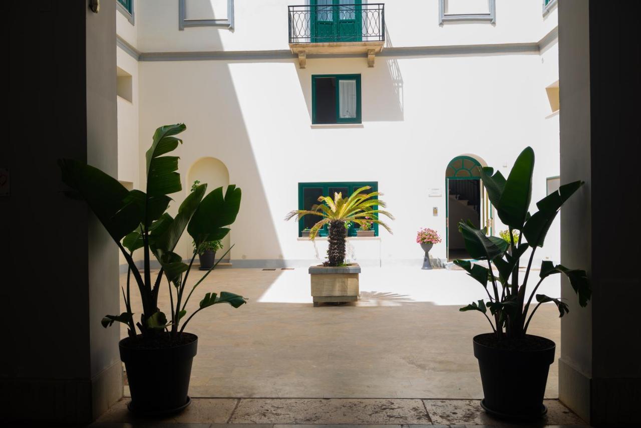 Historico Loft & Rooms Palazzo Adragna XIX Trapani Kültér fotó